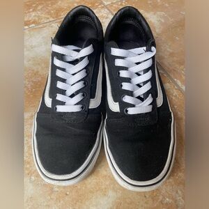 Womens Vans Old Skool size 7 Black Athletic Shoes